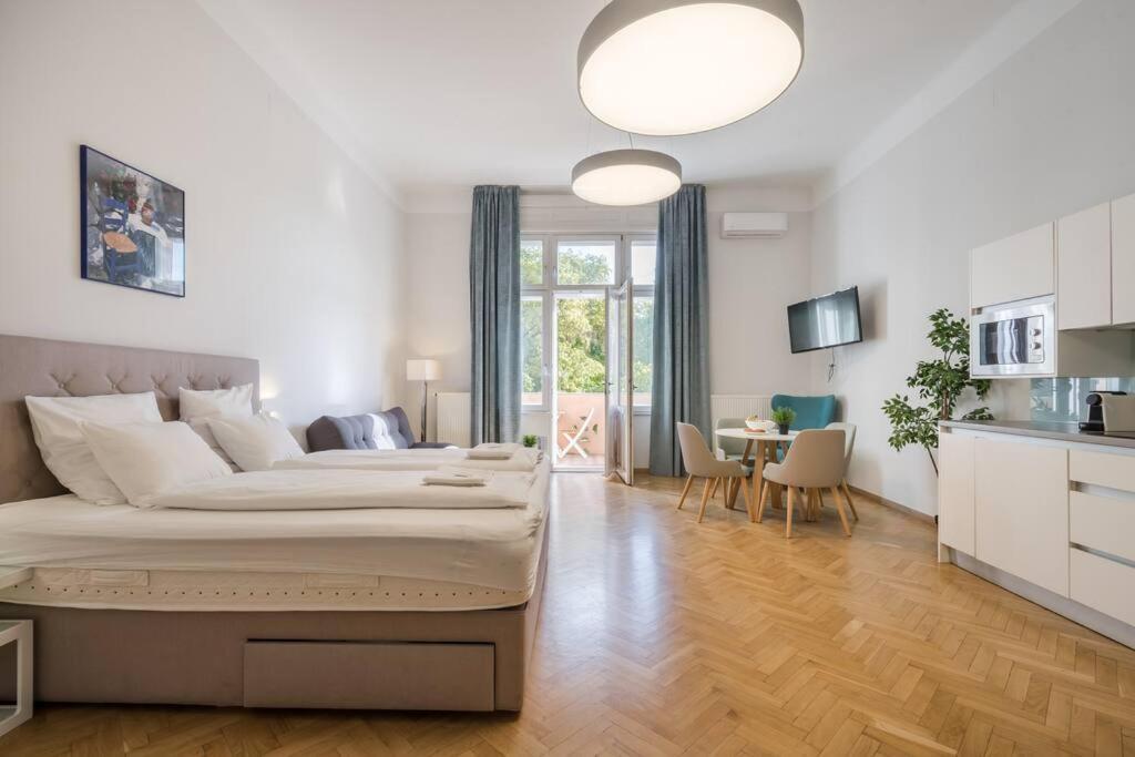 Klauzal Garden City Apartments Budapest Exterior photo
