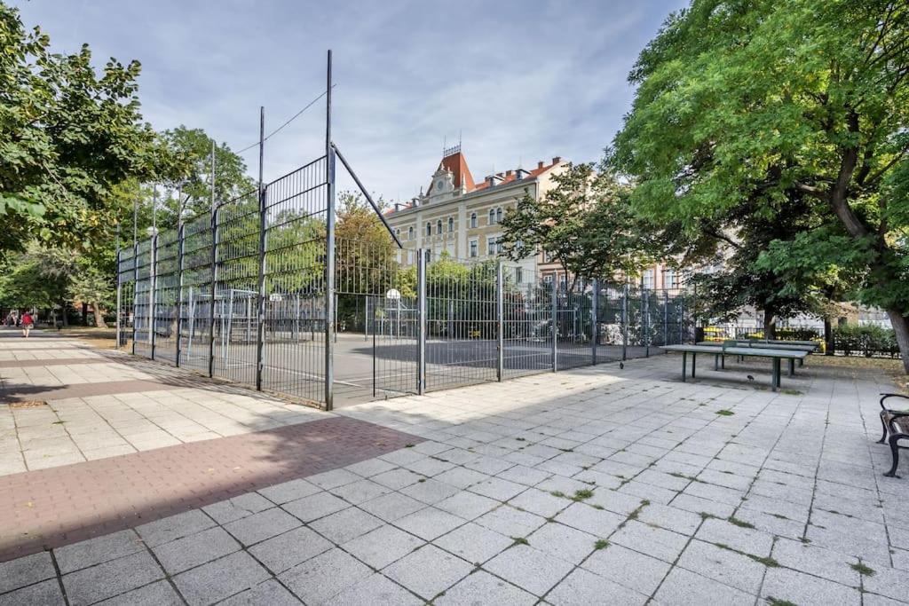 Klauzal Garden City Apartments Budapest Exterior photo